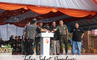 Tingkatkan partisipasi masyarakat. Bawaslu Kaltar menggelar jalan sehat demokrasi untuk mensukseskan Pemilu 2024